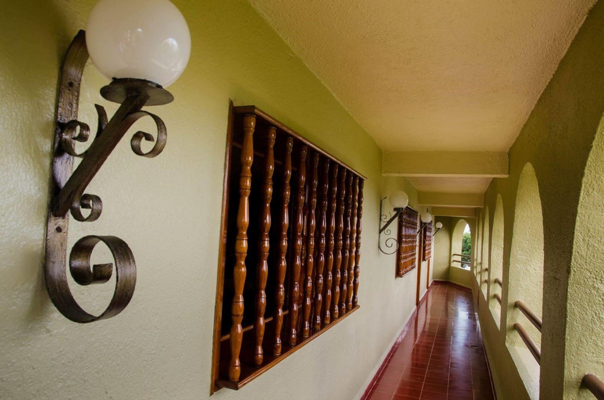 Suites Colonial Cozumel Ngoại thất bức ảnh